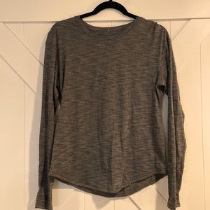 Lululemon long sleeve, women’s size 6
